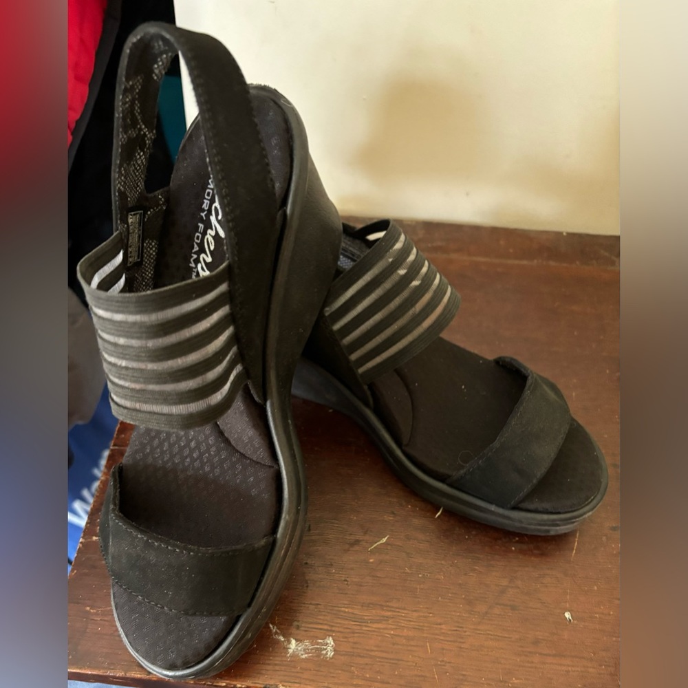 Skechers Black Women's Sandals - Picture 2 of 3
